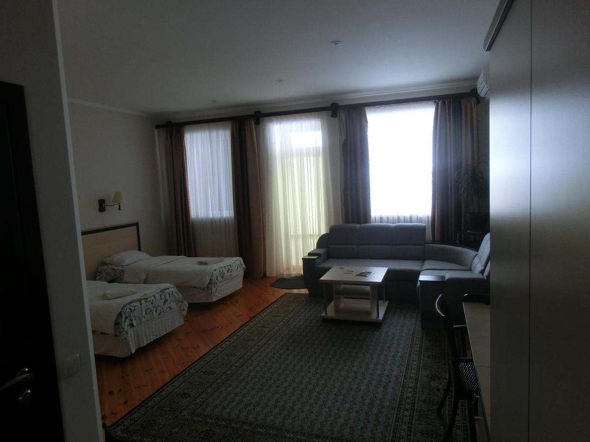 Uyut Chernihiv Exterior photo